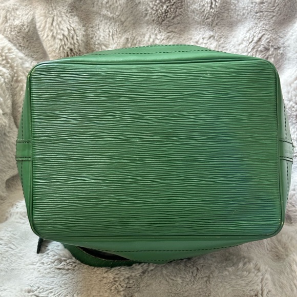 Sold - Picture 5 of 15